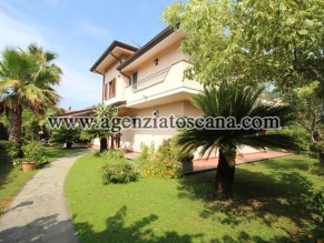 Villa Singola Con Ampio Giardino