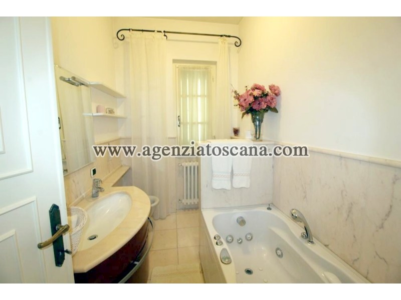 Вилла бифамильяре за арендная плата, Forte Dei Marmi - Centrale -  25