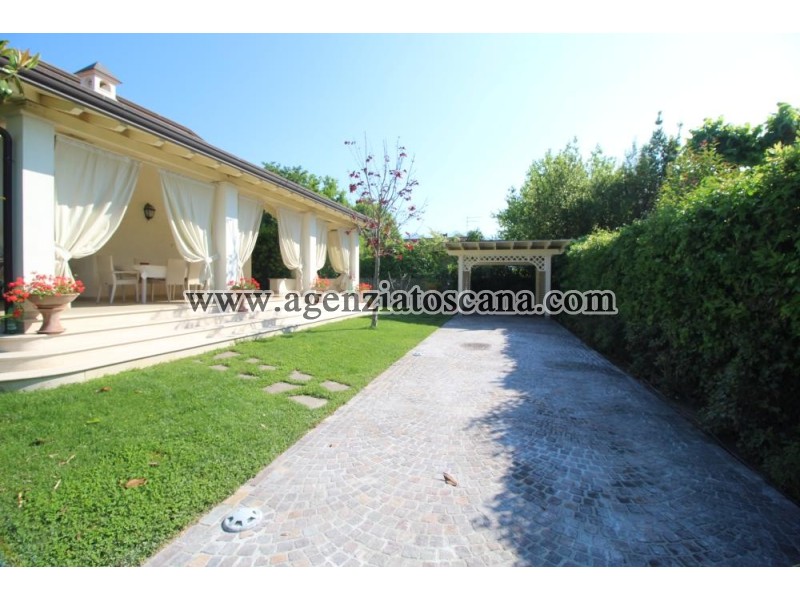 Вилла бифамильяре за арендная плата, Forte Dei Marmi - Centrale -  2