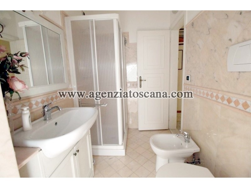 Вилла бифамильяре за арендная плата, Forte Dei Marmi - Centrale -  34