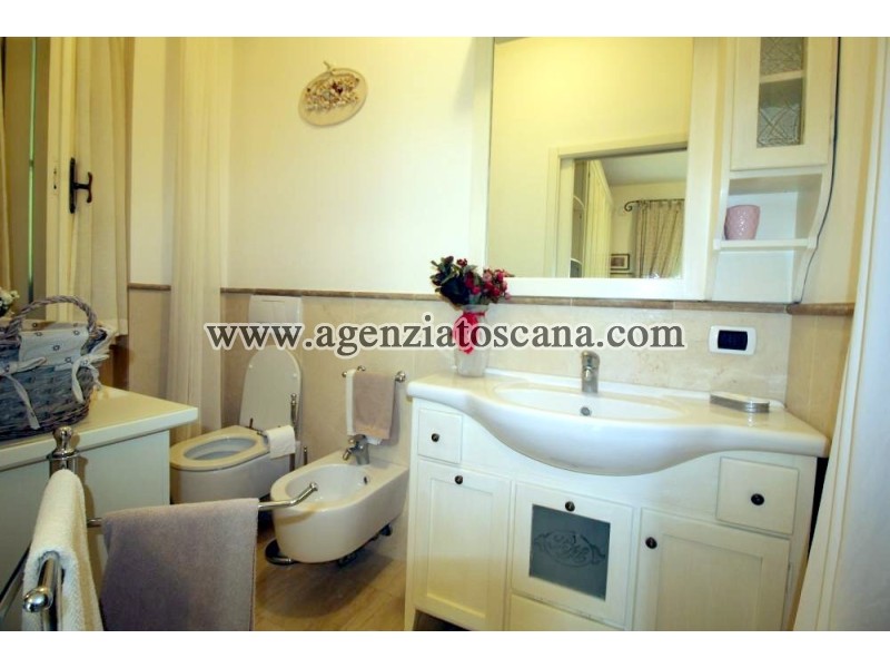 Вилла бифамильяре за арендная плата, Forte Dei Marmi - Centrale -  24