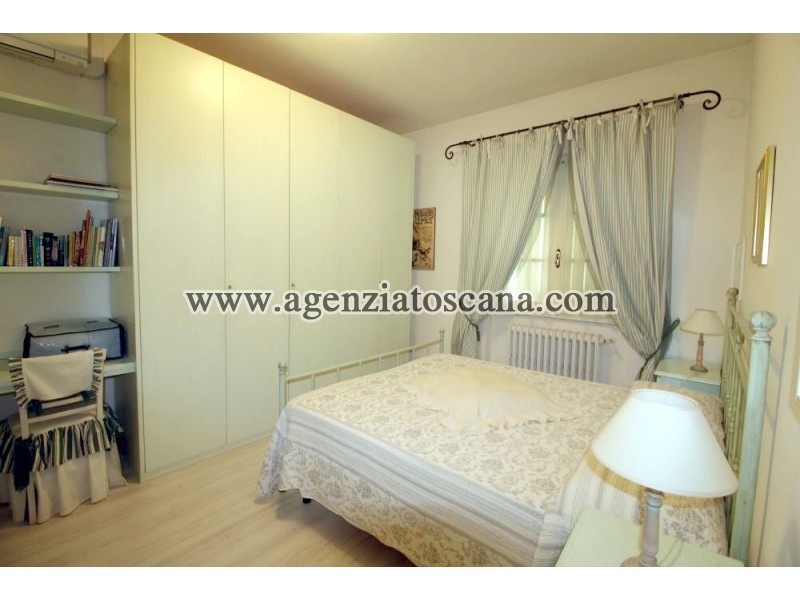 Вилла бифамильяре за арендная плата, Forte Dei Marmi - Centrale -  28