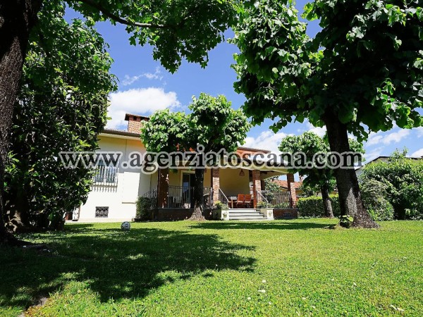 Two-family Villa for sale, Forte Dei Marmi - Centrale -  2