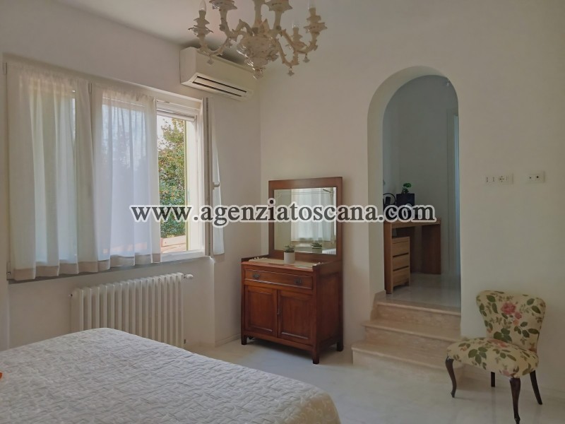 Two-family Villa for rent, Forte Dei Marmi - Centrale -  23