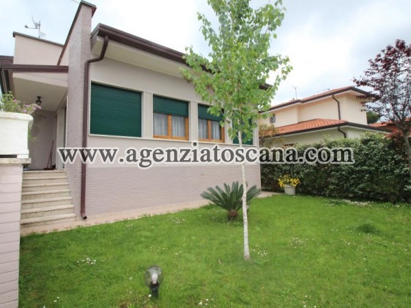 Villetta Con Giardino