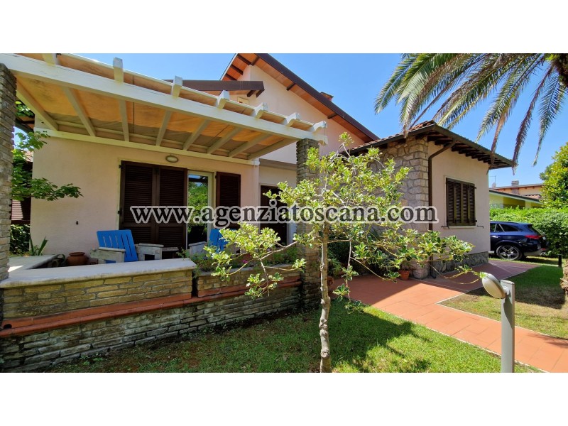 Villa for rent, Forte Dei Marmi - Centrale -  1