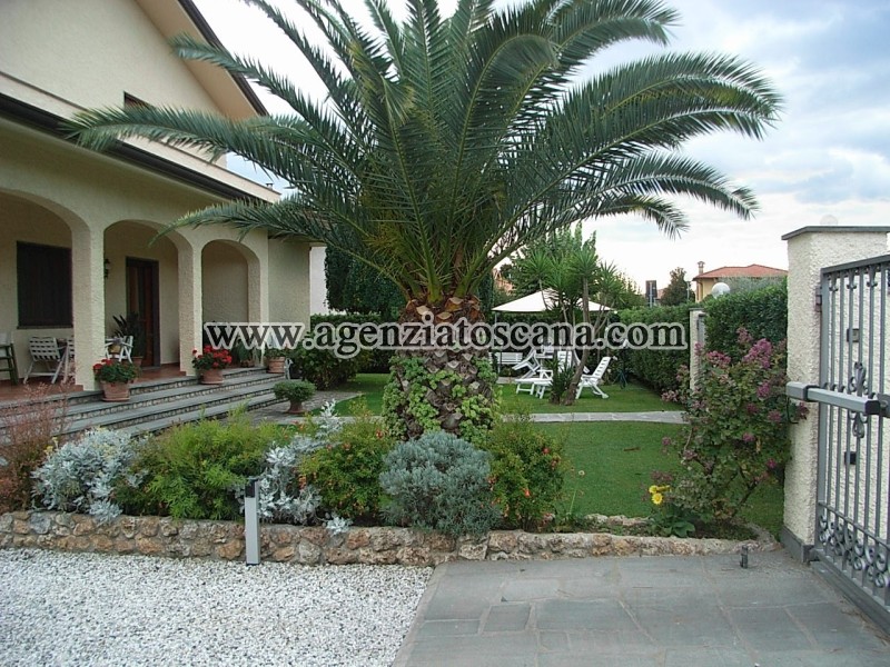 Villa Con Piscina in vendita, Forte Dei Marmi -  0