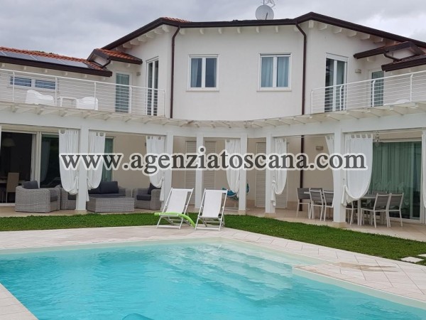 Villa With Pool for sale, Forte Dei Marmi - Centrale -  2