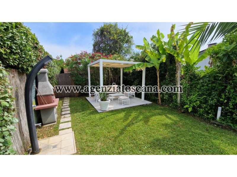 Villa With Pool for rent, Forte Dei Marmi - Centrale -  4