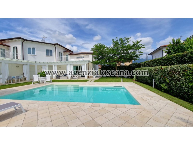 Villa With Pool for rent, Forte Dei Marmi - Centrale -  2