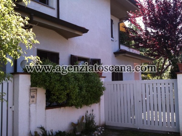 Villa Singola Con Giardino