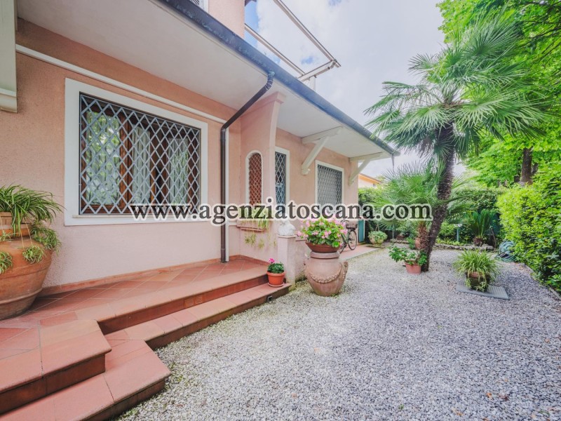 Villa in vendita, Forte Dei Marmi - Centro Storico -  1