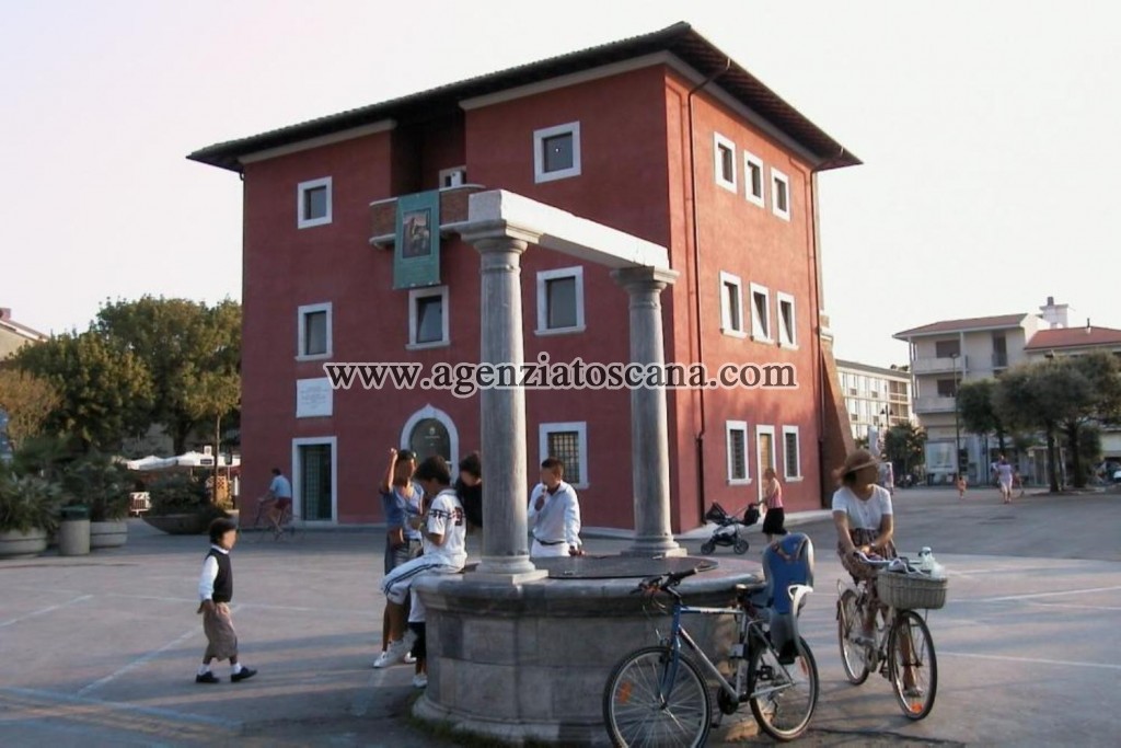Villa Con Piscina in vendita, Forte Dei Marmi - Centro Storico -  0