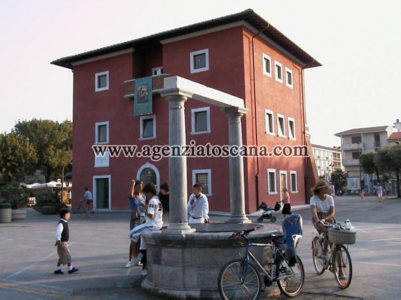 Villa In Centro Forte Con Grande Giardino
