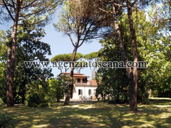 Villa in vendita, Massa - Poveromo -  2