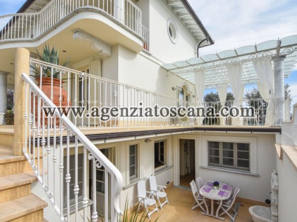 Villa With Pool for sale, Pietrasanta - Crociale -  3