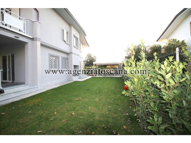 Two-family Villa for sale, Forte Dei Marmi - Centrale -  3