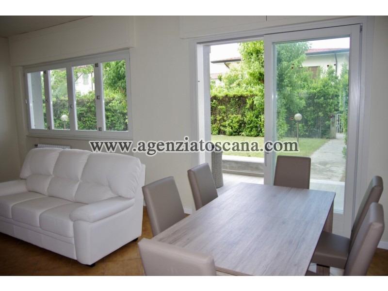 Вилла бифамильяре за арендная плата, Forte Dei Marmi - Centrale -  6