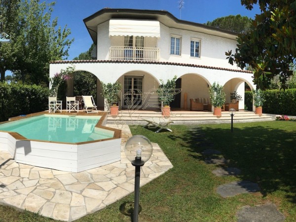 Villa con Piscina in affitto, Forte dei Marmi 