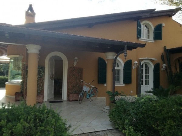 Rif. 2120 - villa bifamiliare in affitto a Forte Dei Marmi | Foto 2