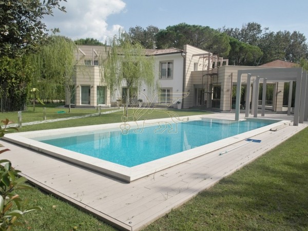 Villa con Piscina in affitto, Forte dei Marmi 