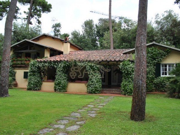 Villa in affitto, Forte dei Marmi 