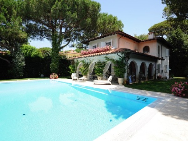 Villa con Piscina in affitto, Forte dei Marmi 