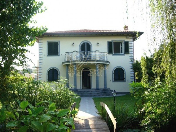 Villa con Piscina in affitto, Forte dei Marmi 