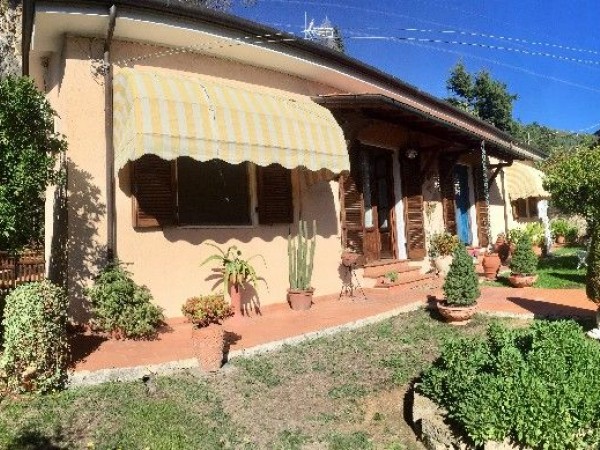 Riferimento 467 - Casa Indipendente in Vendita a Pietrasanta