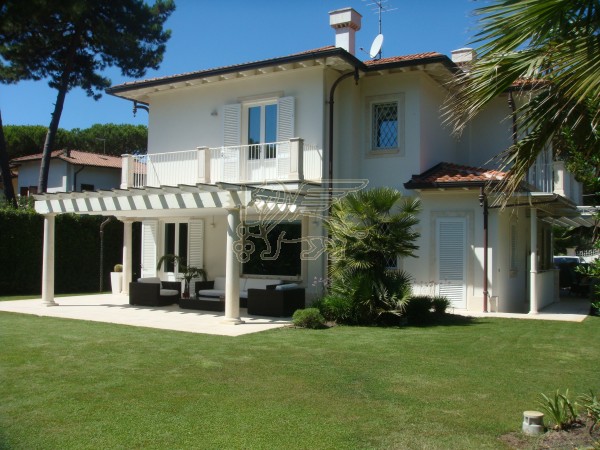 Villa in affitto, Forte dei Marmi 