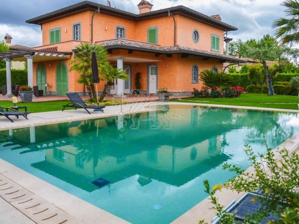 Villa con Piscina in affitto, Forte dei Marmi 