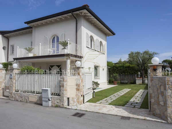 Villa Bifamiliare in affitto, Forte dei Marmi 