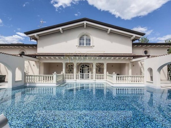 Villa con Piscina in affitto, Forte dei Marmi 