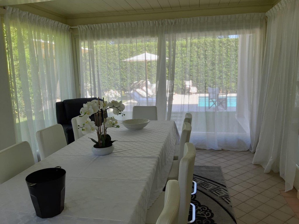 Rif.300 - cover Splendida villa con piscina