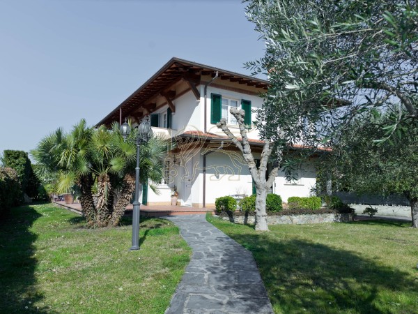 Villa in affitto, Forte dei Marmi 