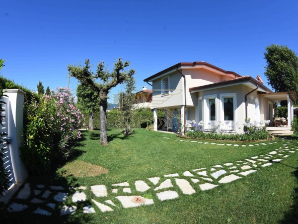 Villa in affitto, Forte dei Marmi 