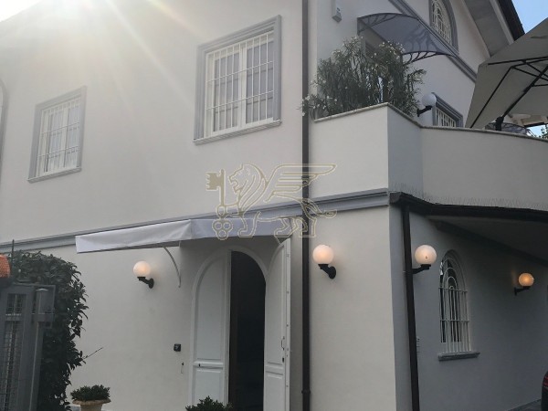 Villa Bifamiliare in affitto, Forte dei Marmi 
