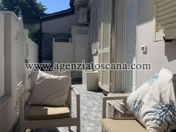 Two-family Villa for sale, Forte Dei Marmi -  1