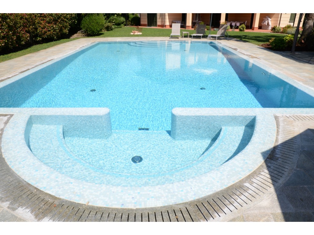 Rif.219 - cover Magnifica villa nuova con piscina a forte dei marmi - vittoria apuana -