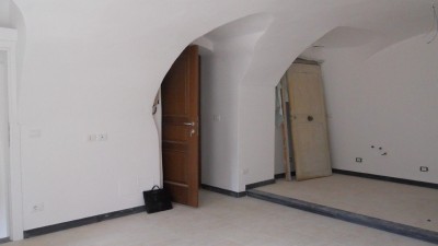 Appartamentoin Affitto, Dolceacqua - Centrale - Riferimento: a040