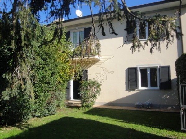 Villa Bifamiliare in vendita, Forte dei Marmi 