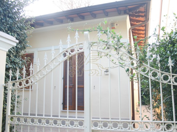 Villa in affitto, Forte dei Marmi 
