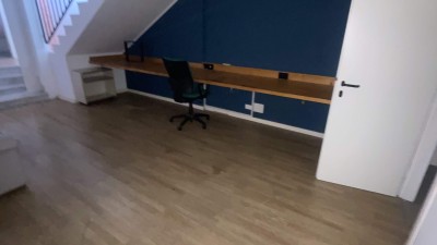 Negozioin Affitto, Ventimiglia - Semicentrale - Riferimento: n012