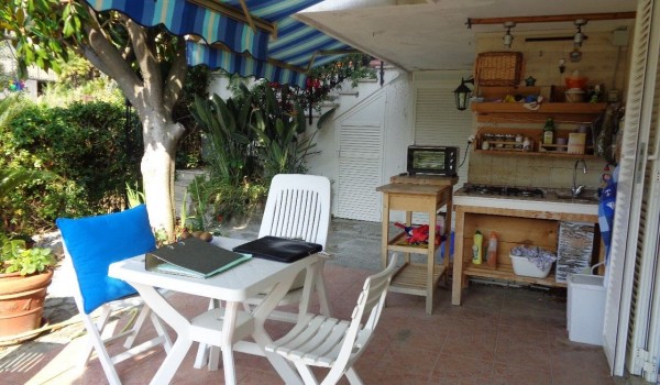 Appartamento in Villa in vendita, bordighera 