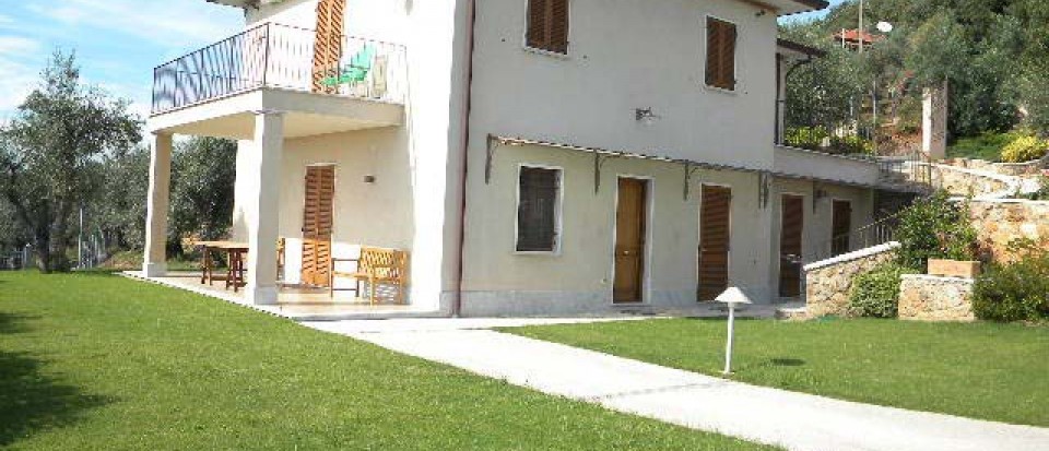 Villa In Affitto A Pietrasanta