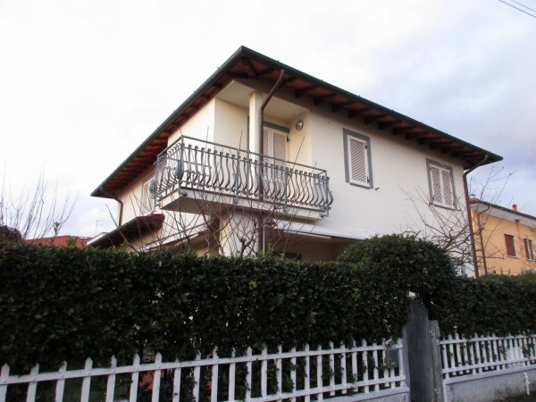 Riferimento SV05 - detached house in Покупая и продавая in Pietrasanta - Marina Di Pietrasanta