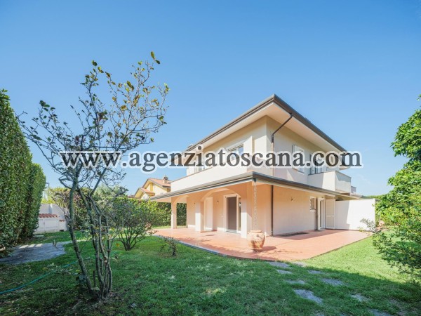 Two-family Villa for rent, Forte Dei Marmi - Vaiana -  1