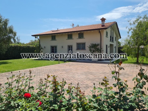 Villa in vendita, Forte Dei Marmi - Zona Via G. Battista Vico -  1