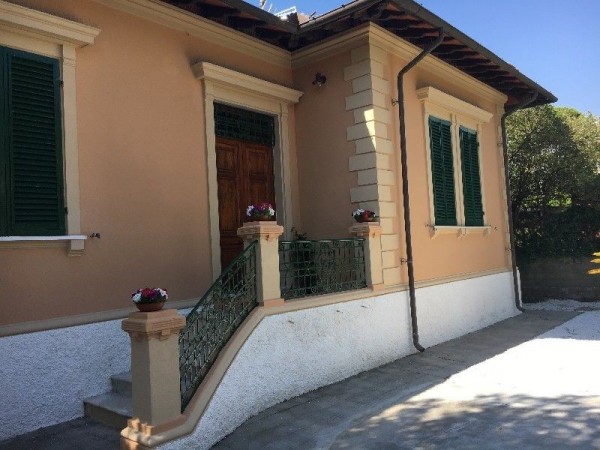 Reference 105-5 PL - Villa  for Rent in Forte Dei Marmi