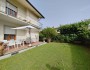 Villa bifamiliare per le vostr